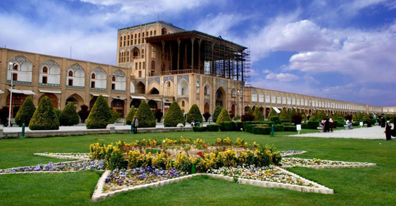 Aali Qapu Palace