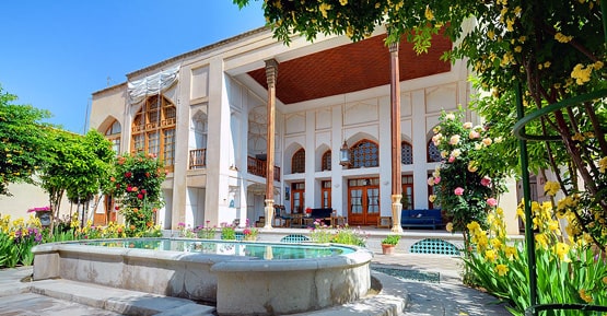 Historic house accommodation in Iran 
