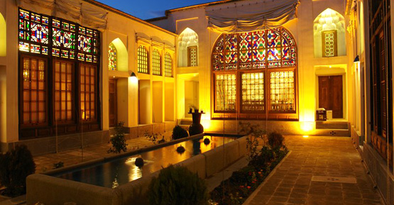 Compare Isfahan boutique hotels 