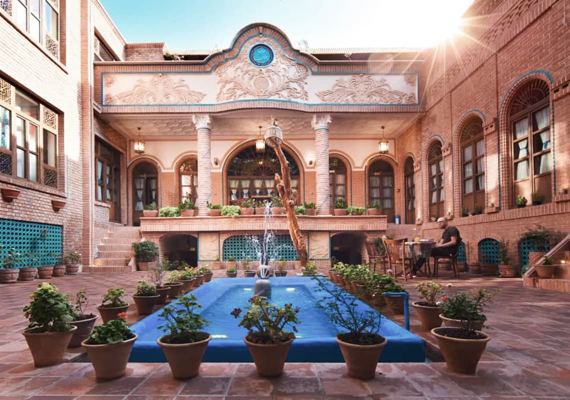 Pahlevan Razaz Guesthouse in Iran